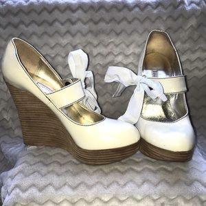 Cynthia Vincent Tie Wooden Wedge Platform Heels